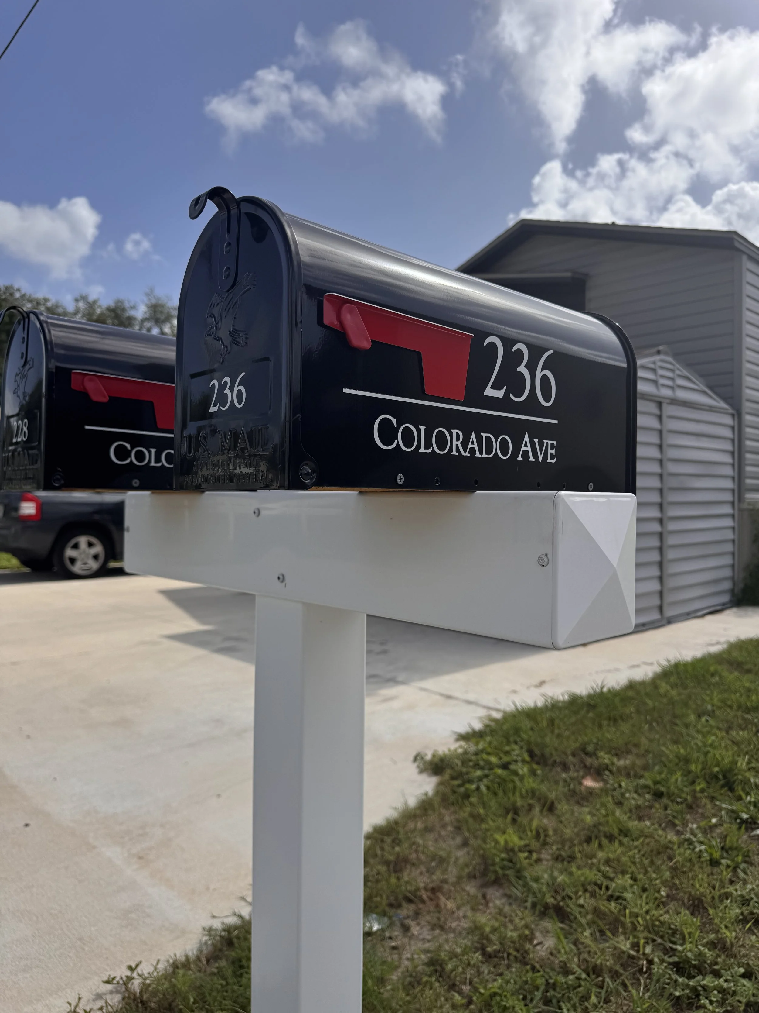 236 MAILBOX.JPG
