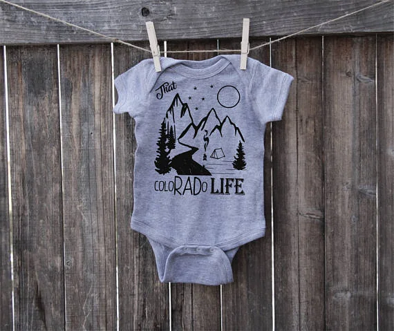 That ColoRADo Life grey baby onesie on Kristiina Craven Photography blog.