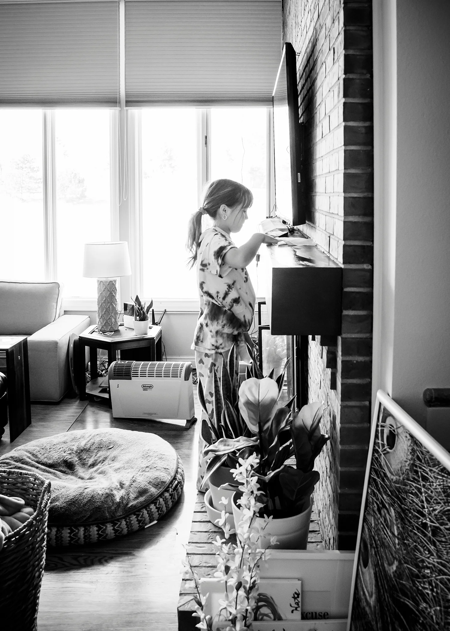 Here's a peak behind our unschooling curtain--a week in the life photo diary! | Getting Unschooled is a family lifestyle blog about unschooling, over-40 style, and non-toxic beauty. Thanks for pinning!
