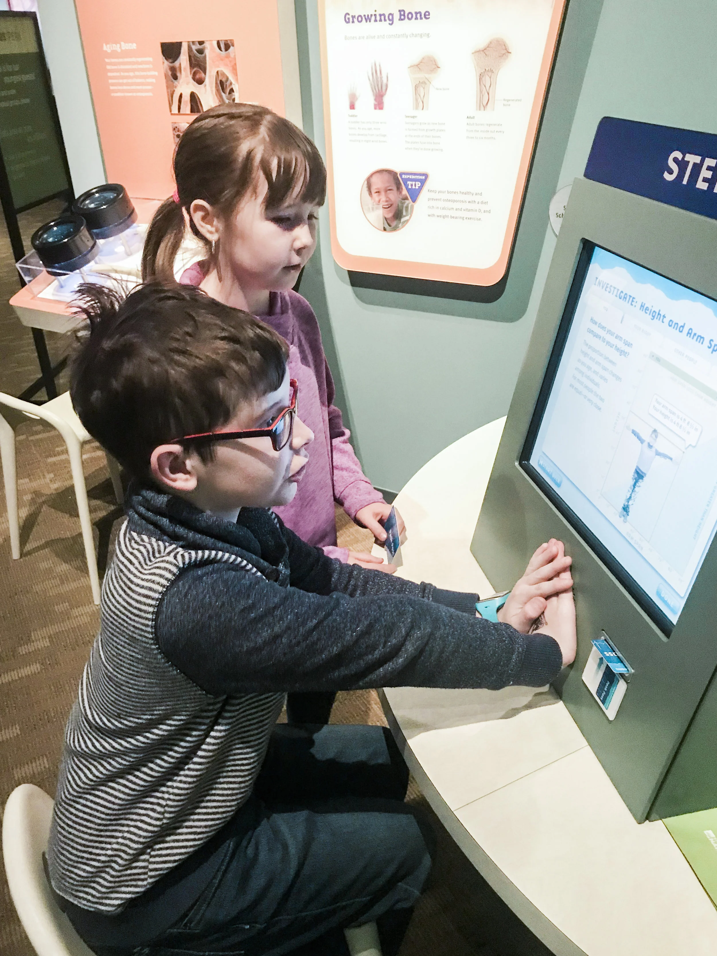 Denver Museum of Nature and Science never disappoints--see what else we do in a typical week in the life of an unschooler! Getting Unschooled is a family lifestyle blog about unschooling, traveling, over 40 style, and non-toxic beauty! 