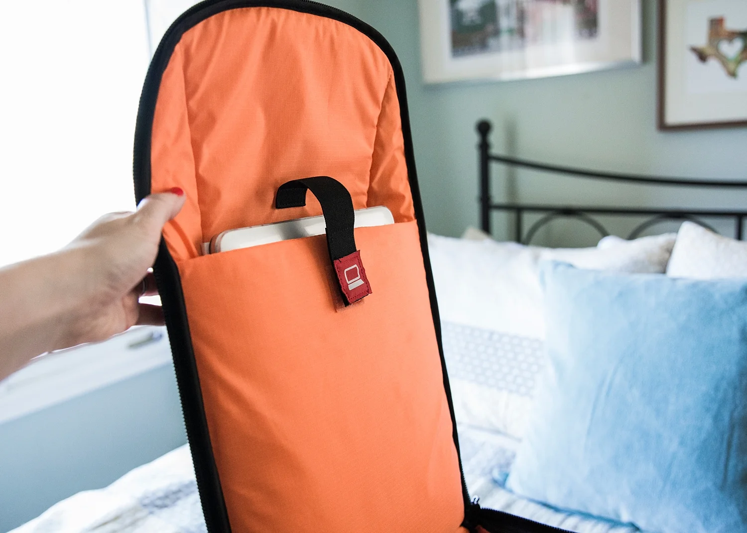 This is my honest review of the AmazonBasics Convertible Rolling Camera Backpack -my new favorite travel bag! I've used this camera backpack on 8 flights since I got it in January and it's a keeper! There are many more pros than cons, but I take you through them all in the post. | GettingUnschooled.com