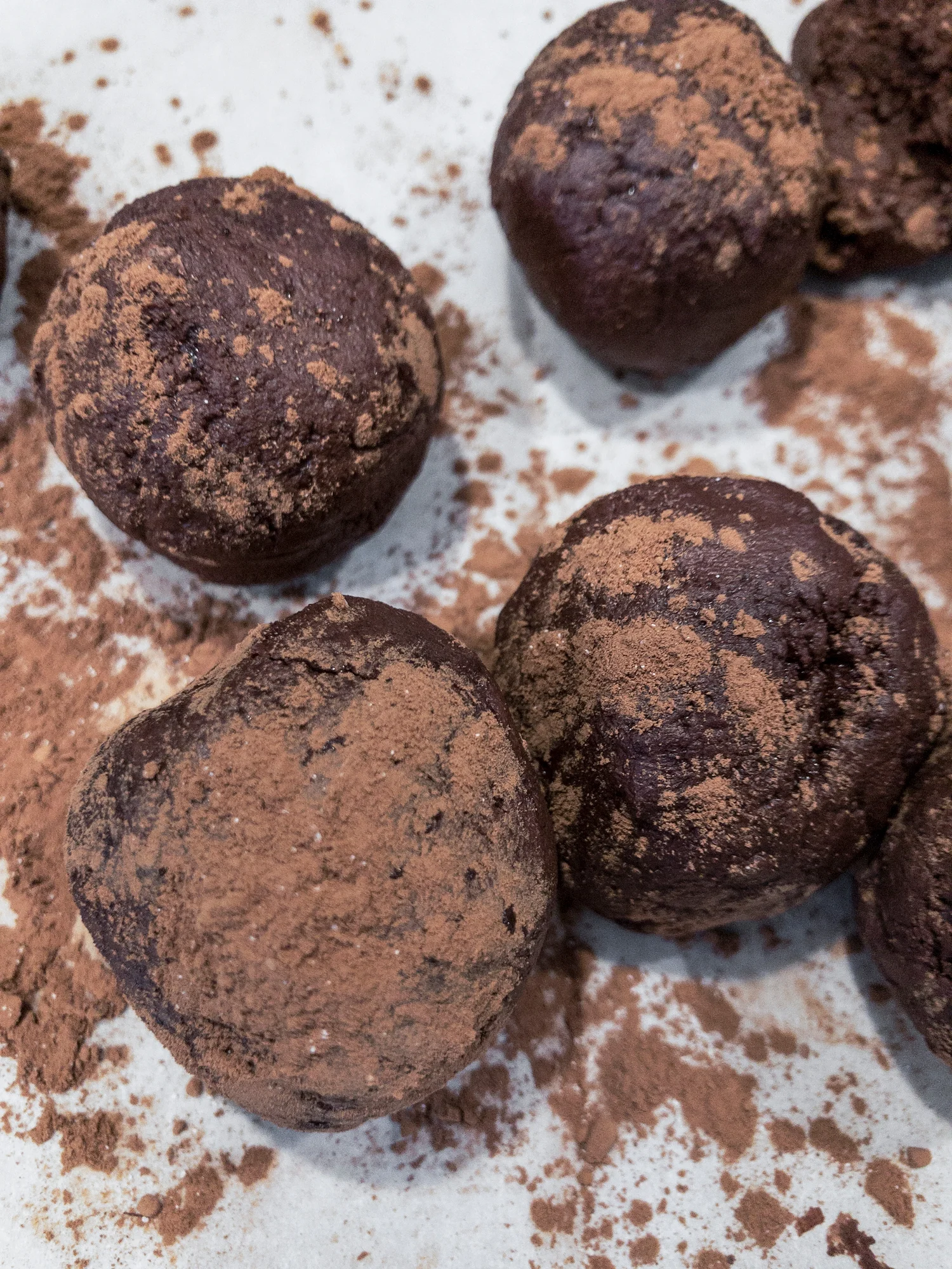 Easy chocolate truffles a how-to post for anyone on the Keto Diet. 