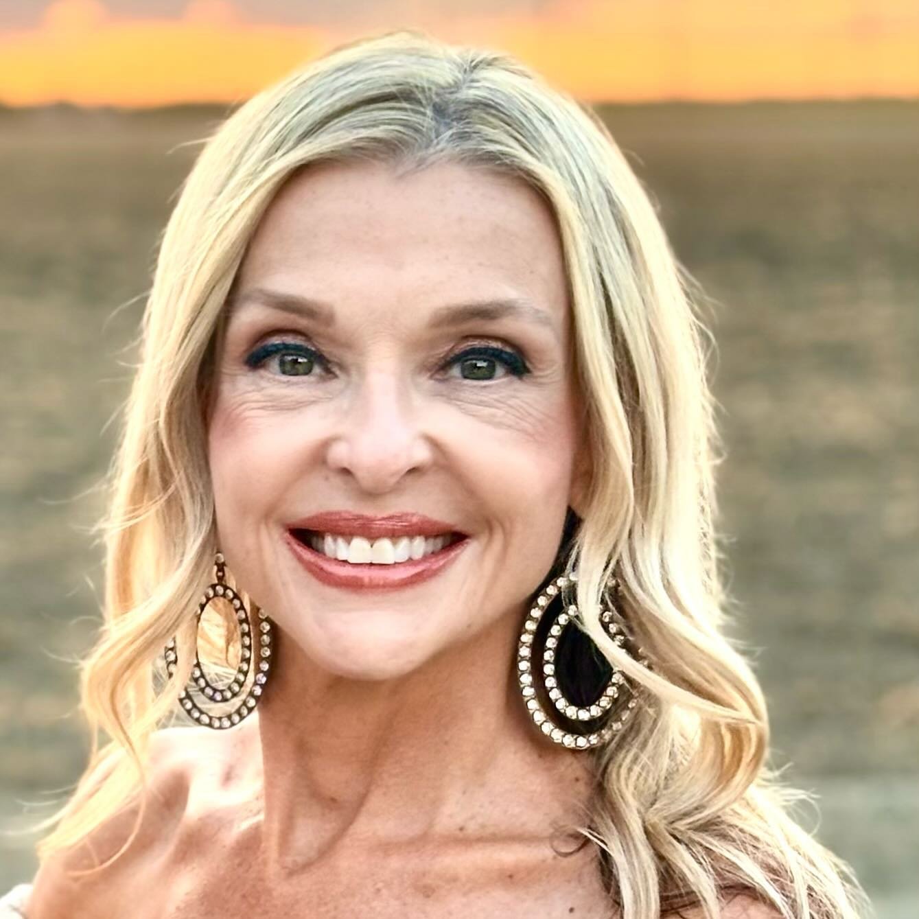 I AM a Curator of 
Bespoke Inspired Facial Experiences. 

Come and relax in my 
Heart Centered Space where you can 
&ldquo;Nourish your Soul 
 and Love your Skin.&rdquo;

It is my honor to facilitate this shift and 
guide you to feel
Transformed and 