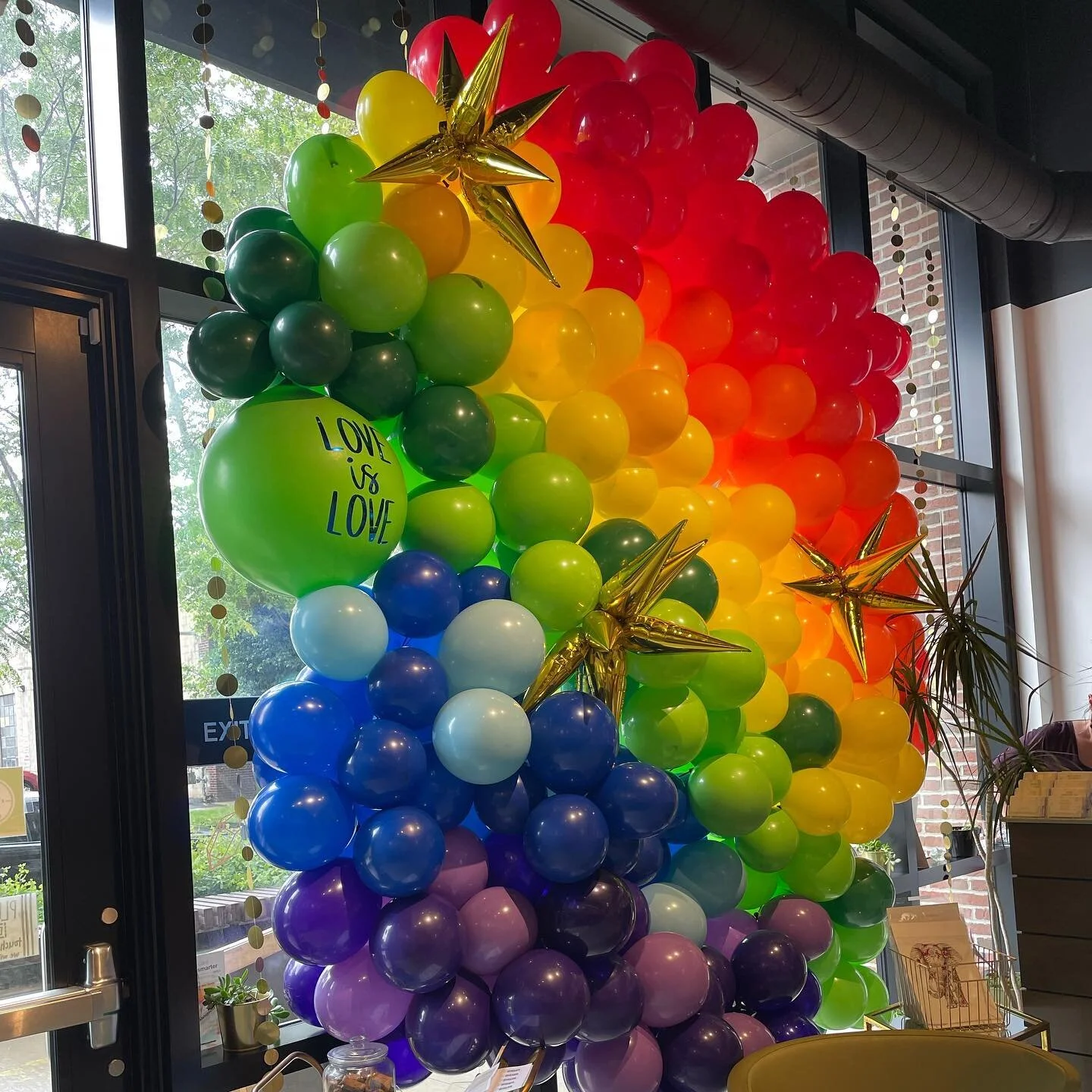 🌈 love is love.