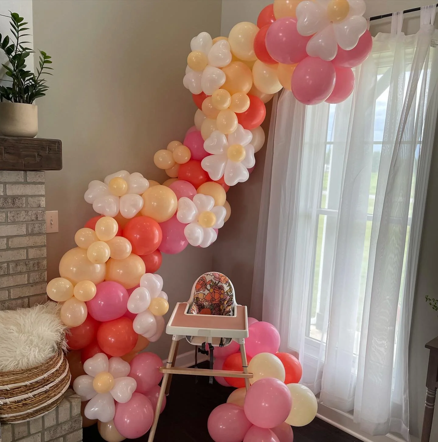 Happy first birthday to this little wild child 🌼 💛