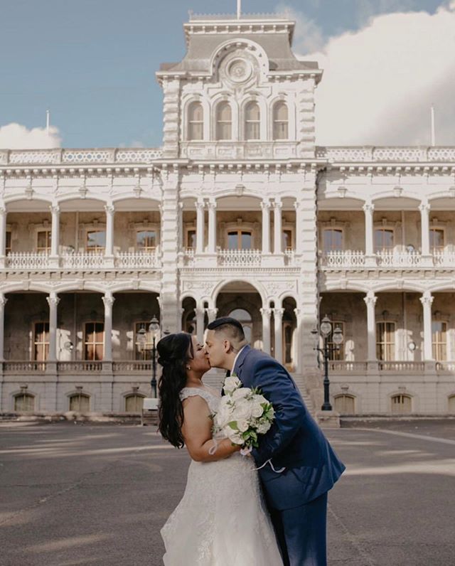 I&rsquo;m so lucky to have such genuinely kind clients!! Congratulations @jami3lyn and @destroyergrey_cherokee !! Thank you for trusting us with your special day! ❤️ Shout out to their stellar team of vendors!! .
.
Venue &amp; Catering: @cafejuliahaw