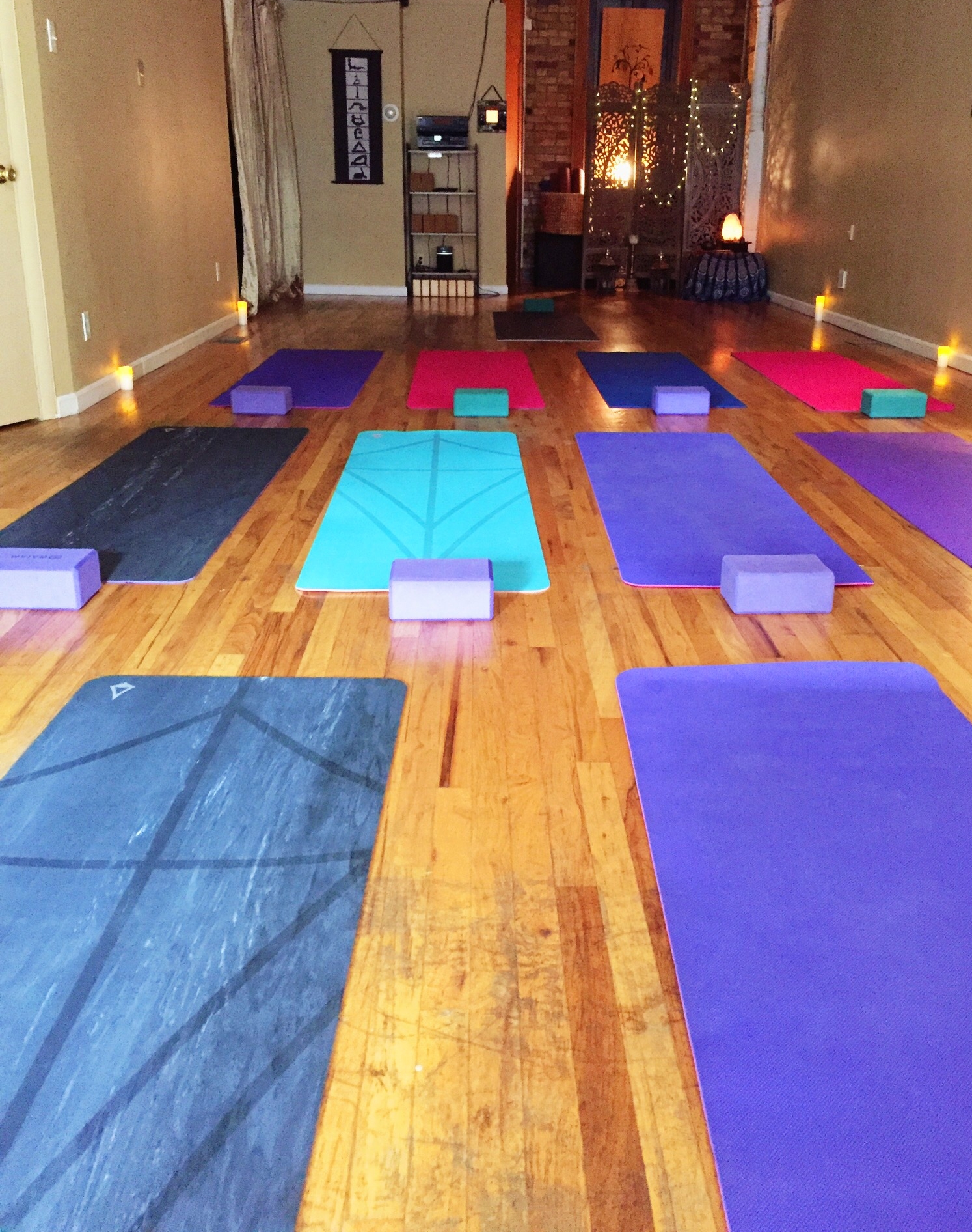 2 weekend yoga classes. Ages 5-12. Fairport & (new!) Victor.