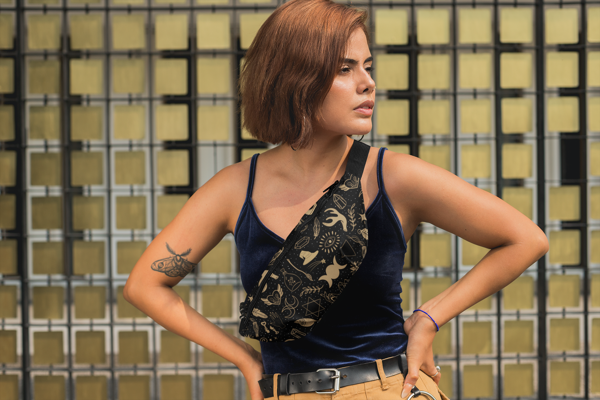 mockup-of-a-woman-wearing-a-fanny-pack-with-hands-on-her-waist-29151.png