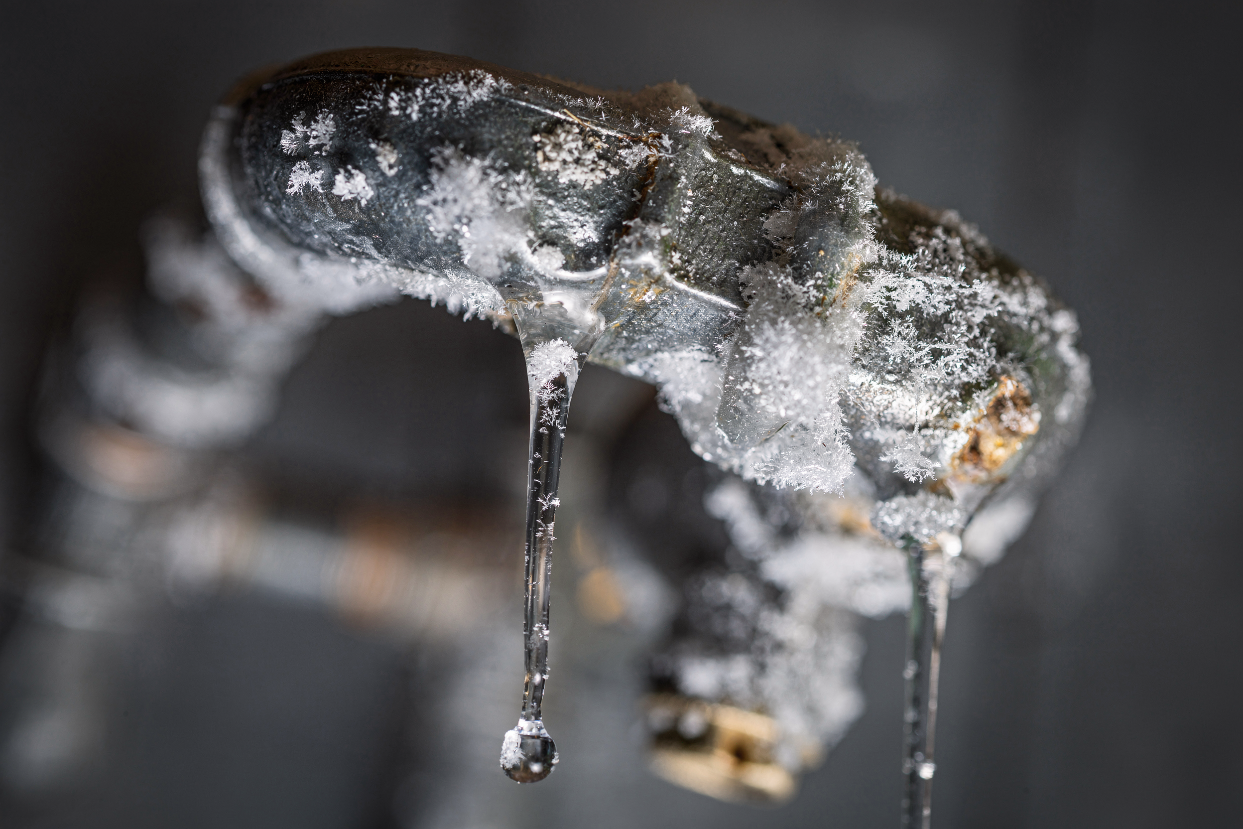 What to Do If Your Pipes Freeze (Houston Homeowners Guide)