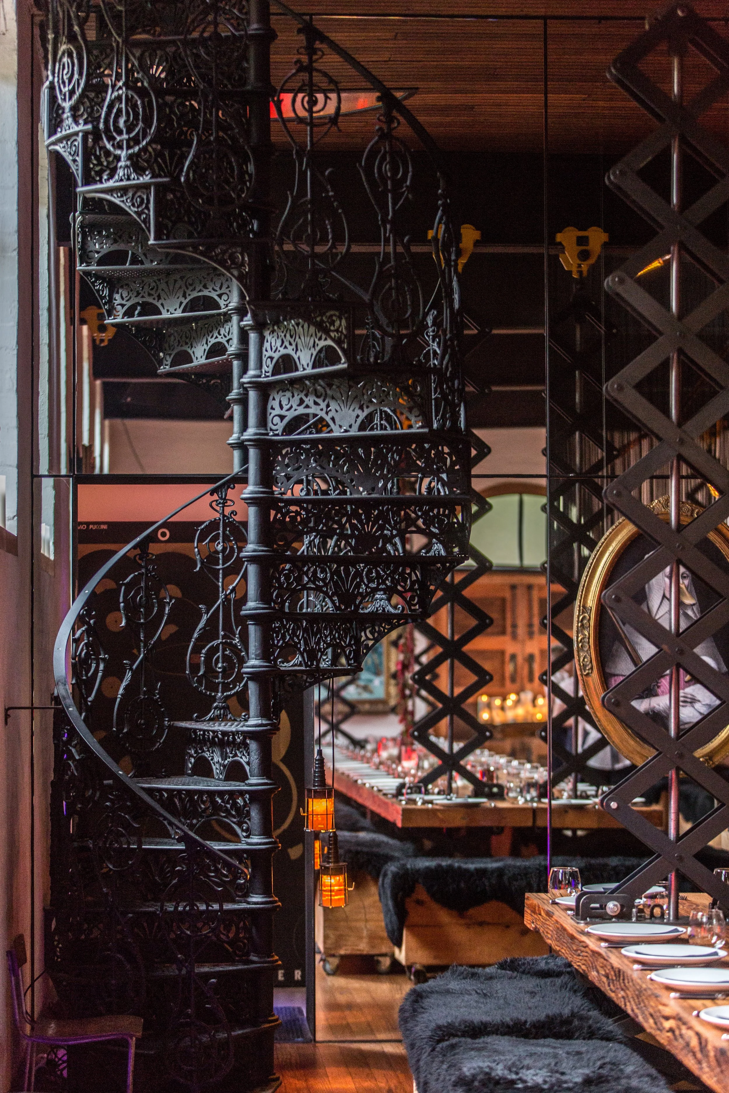 Projekt 3488 Venue Spiral Staircase.jpg