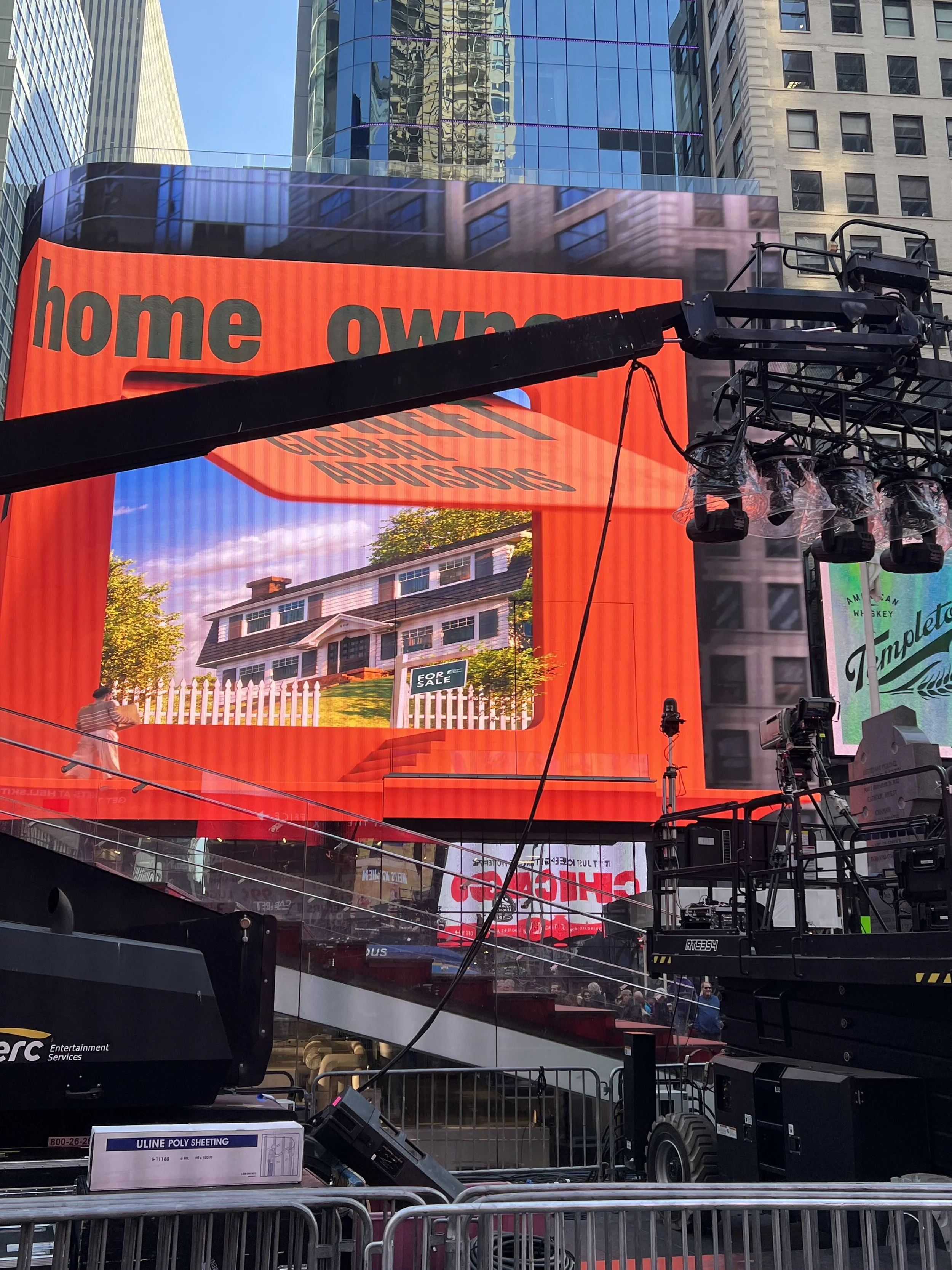 H&M Times Square 2024