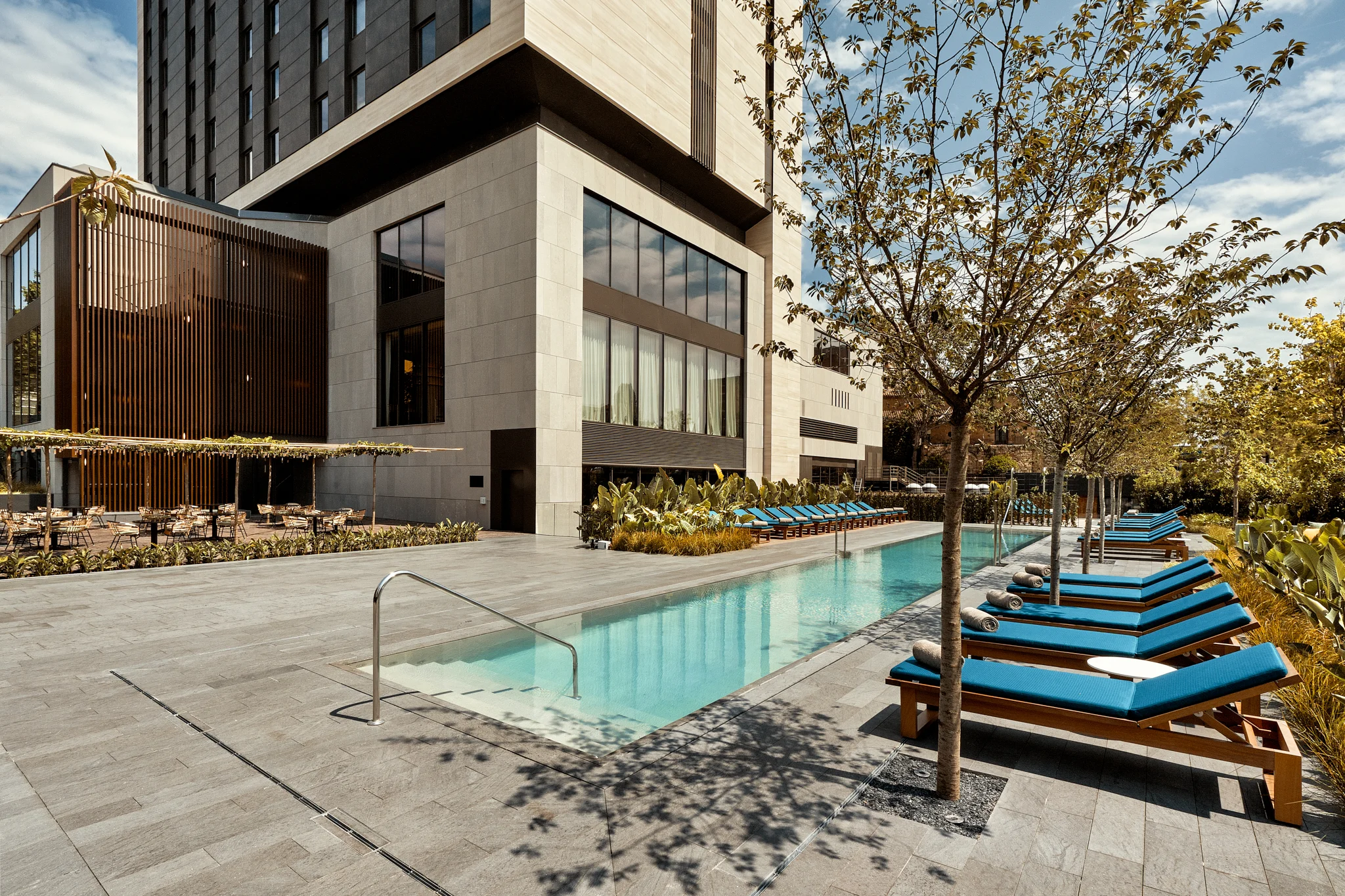 20180516_Guillegs_SofiaBarcelona_Pool_2048px_009.jpg