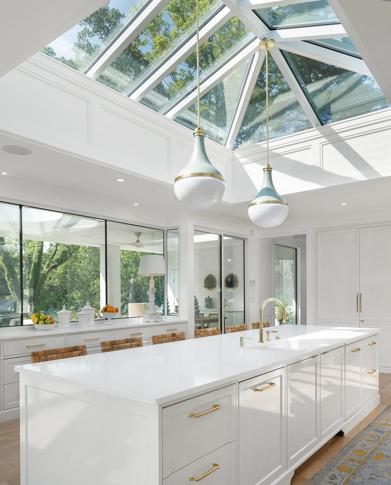 Jaw-dropping kitchen 😮

🏡: @luxuryrentalslouisville 
📸: @pertyshoe 
👨🏻&zwj;💻: @jeremy_blum_photo