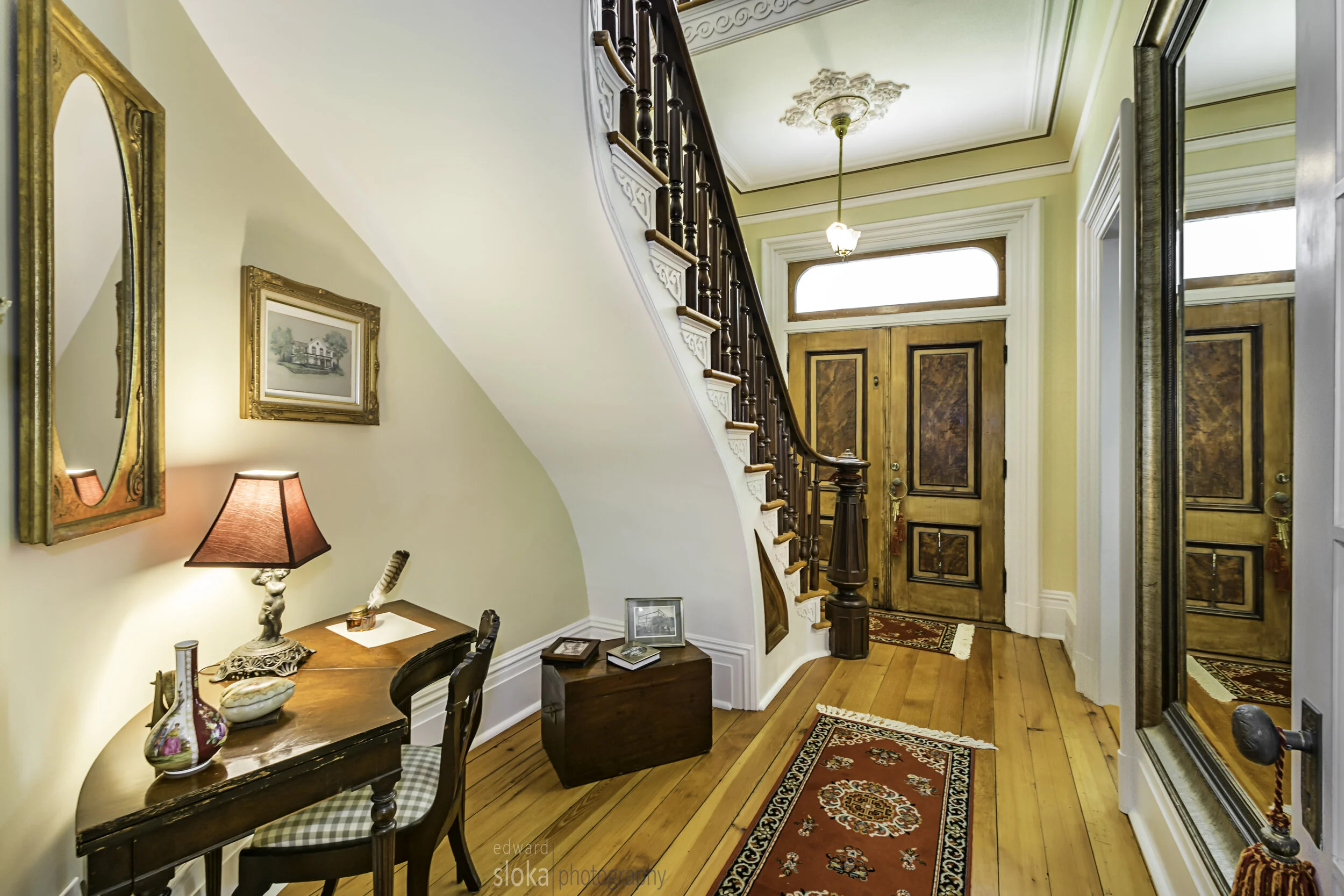 Foyer.jpg