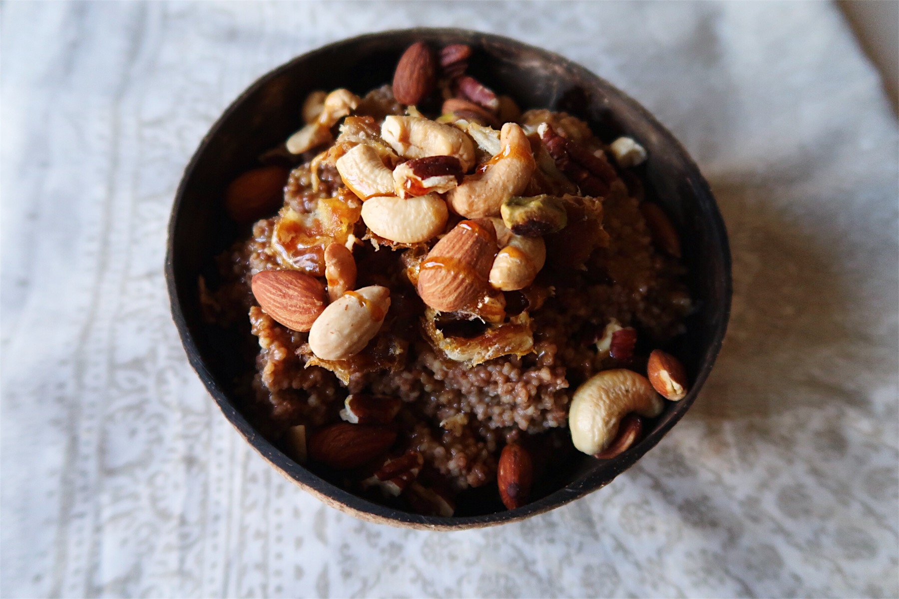 Nutty date cinnamon porridge 
