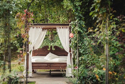 The spot for an afternoon nap in Fragsburg’s magical gardens