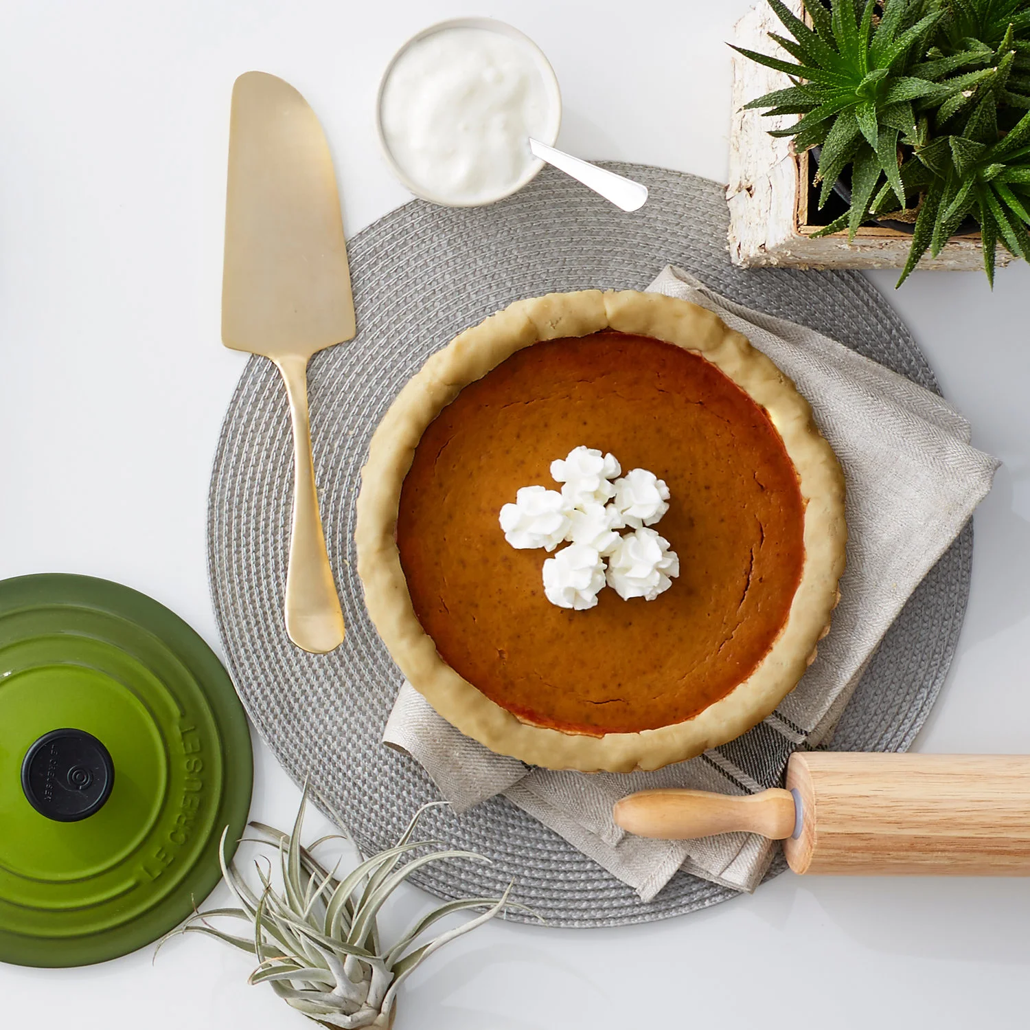The+Ultimate+Healthy+Pumpkin+Pie+-+via+Fly+Feet+Running.jpeg