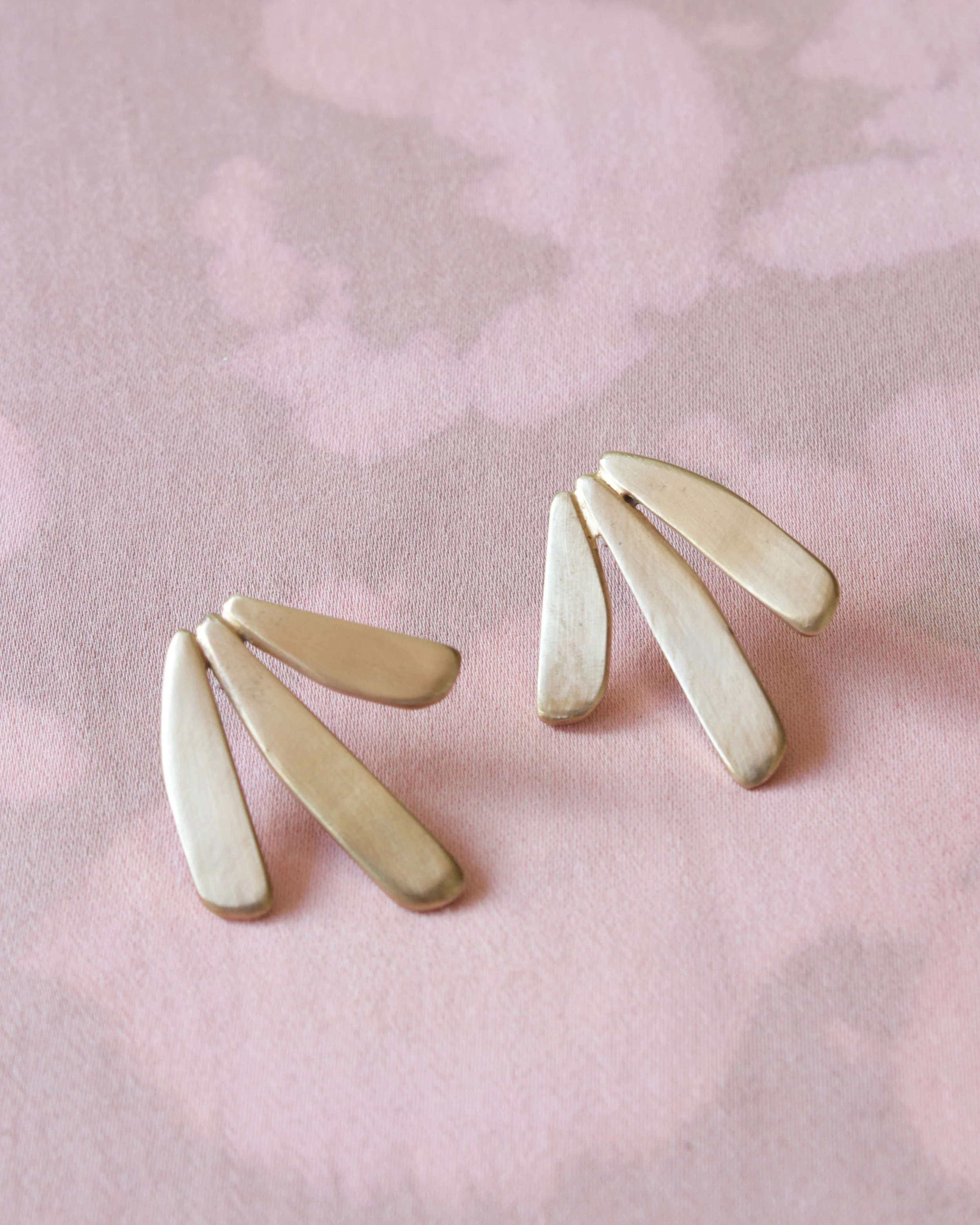 Petal Studs Bronze - 1.jpeg