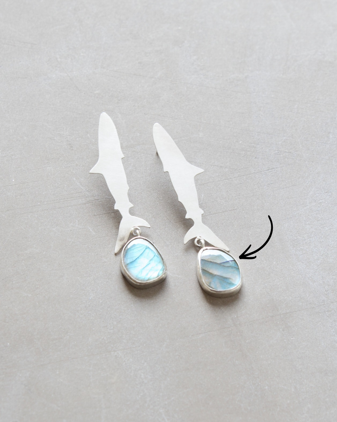 Shark Labradorite Ears Arrow.png