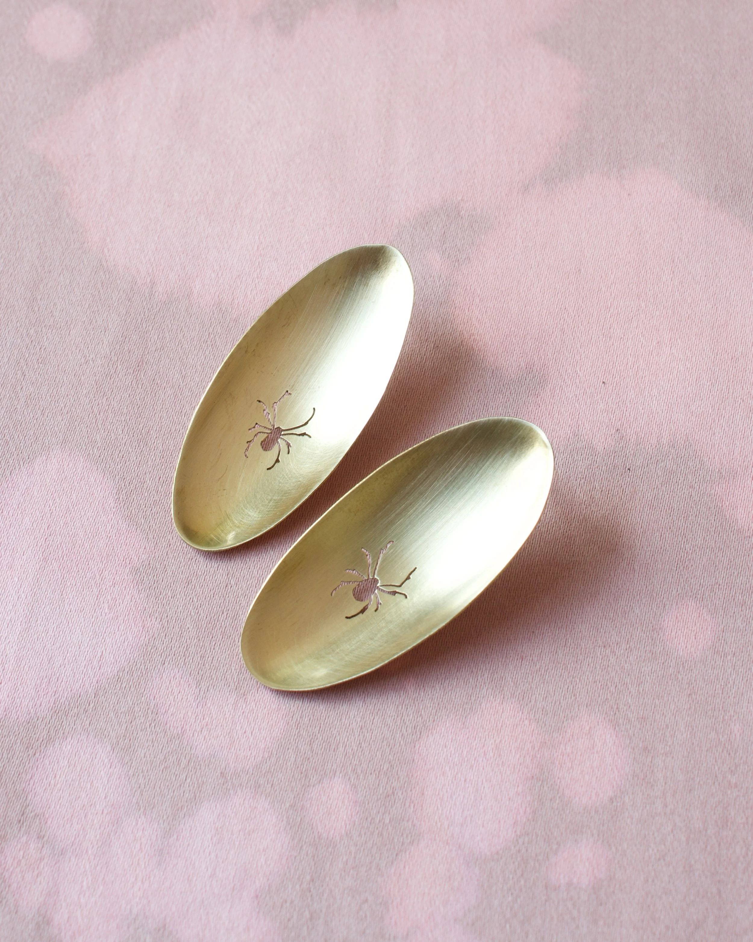 Med Spider Silhouette Oval Studs BR - 1.jpeg