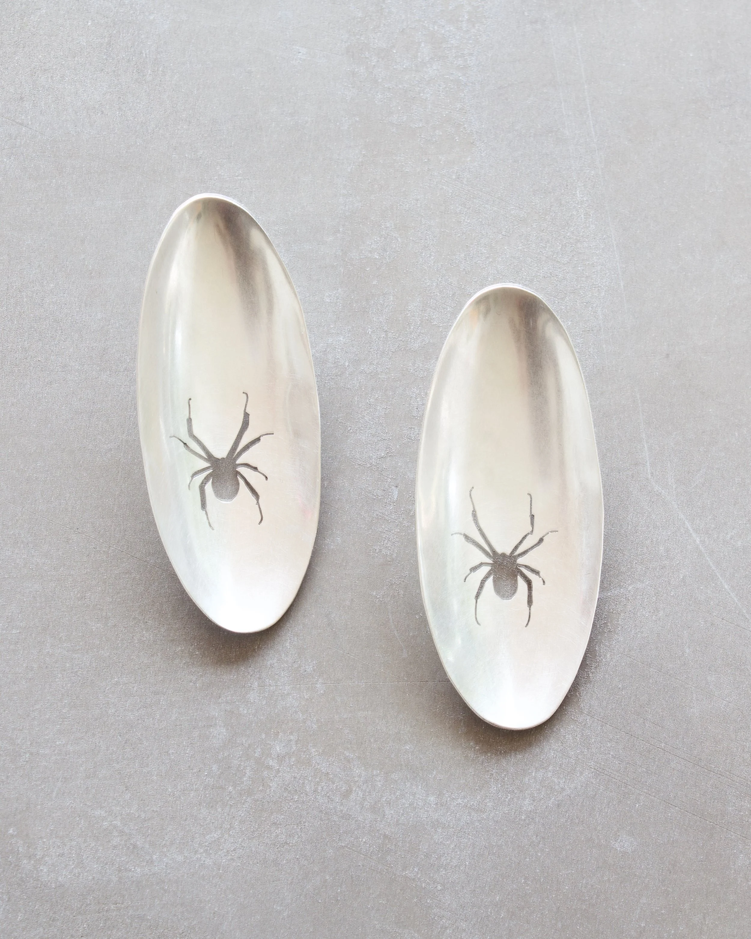 SpiderOvalEarrings - 1.jpeg