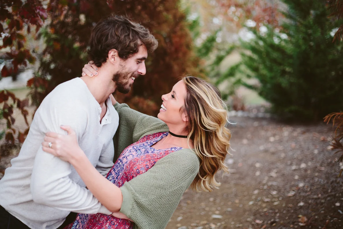 poses, outdoor, intimate, ideas, outfits, country, fall, unique, passion, fun, young, married, engaged, creative, romantic, natural, light and airy, natural light, photoshoot, couple, inspiration, sunset, love, Knoxville, vibrant, colorful, anniversary, hunter valley farm