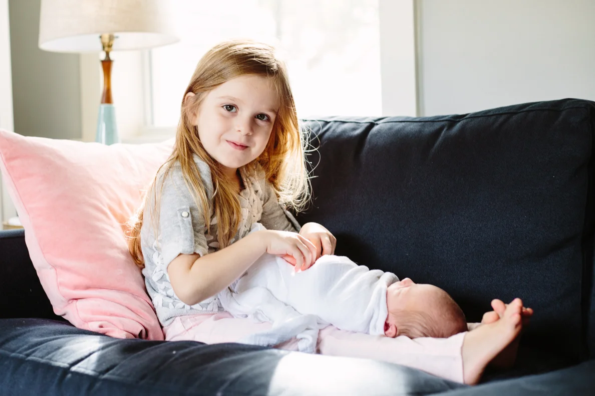 lifestyle, newborn, inspiration, family, indoor, in home, artistic, light and airy, natural light, sunrise, siblings, winter, vibrant, colorful, with baby, poses, inspiration