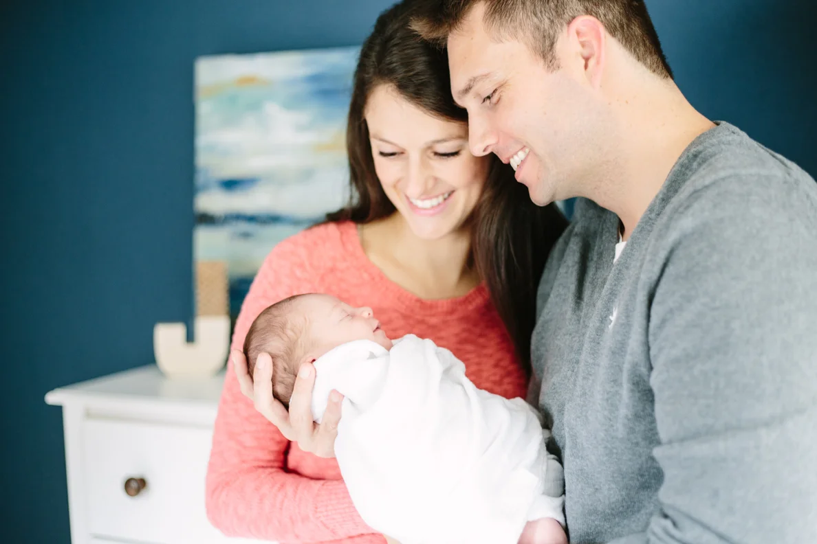 lifestyle, newborn, inspiration, family, indoor, in home, artistic, light and airy, natural light, sunrise, siblings, winter, vibrant, colorful, with baby, poses, inspiration