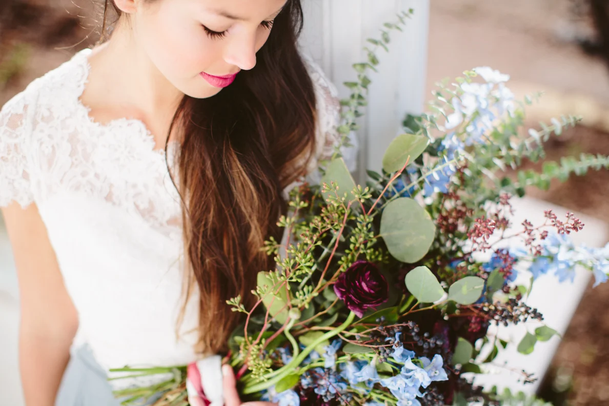 poses, outdoor, styled shoot, intimate, florals, vibrant, dark and moody, sunset, love, details, passion, Knoxville, tennessee, vibrant, colorful, editorial, publication, fun, unique