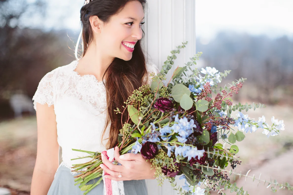 poses, outdoor, styled shoot, intimate, florals, vibrant, dark and moody, sunset, love, details, passion, Knoxville, tennessee, vibrant, colorful, editorial, publication, fun, unique