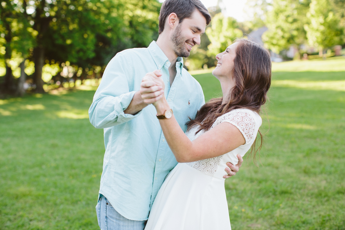 poses, couples, outdoor, Sequoyah hills, Knoxville, Tennessee, engagement, sunset, evening, love, vibrant, colorful, bright, creative, romantic, natural, light and airy, natural light, passion, inspiration, intimate