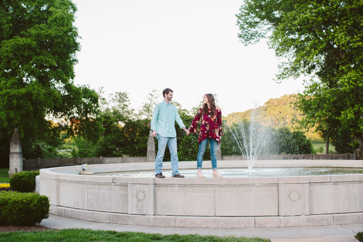 poses, couples, outdoor, Sequoyah hills, Knoxville, Tennessee, engagement, sunset, evening, love, vibrant, colorful, bright, creative, romantic, natural, light and airy, natural light, passion, inspiration, intimate, outfits, fountain