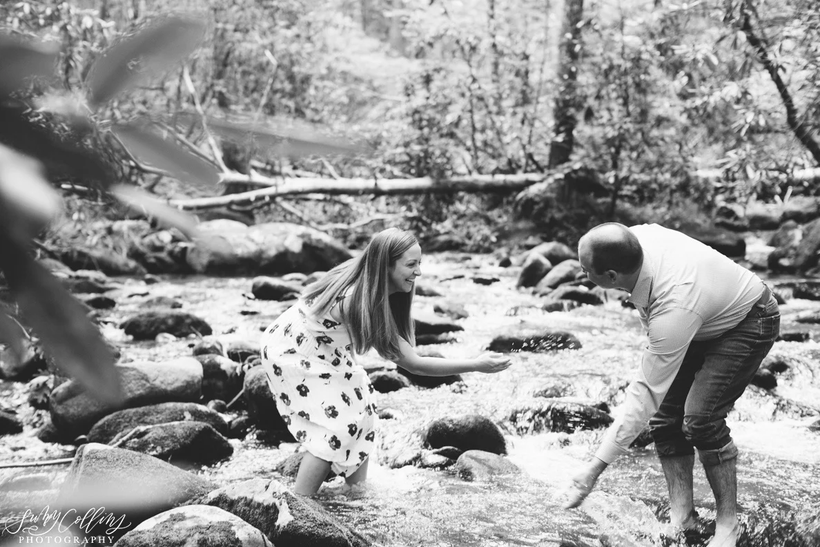 poses, couples, outdoor, Mynatt park, Knoxville, Tennessee, engagement, sunset, evening, love, vibrant, colorful, bright, creative, romantic, natural, light and airy, natural light, passion, inspiration, intimate, outfits, fountain, woods, river, park, black and white