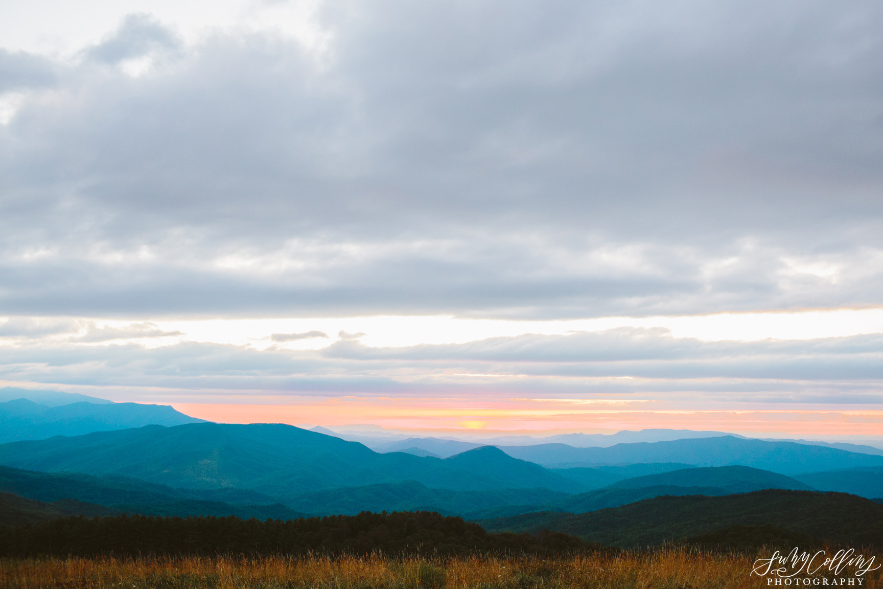 poses, couples, outdoor, max patch, Knoxville, Tennessee, engagement, sunset, evening, love, vibrant, colorful, bright, creative, romantic, natural, light and airy, natural light, passion, inspiration, intimate, outfits, fountain, woods, field, sunrise, windy, North Carolina