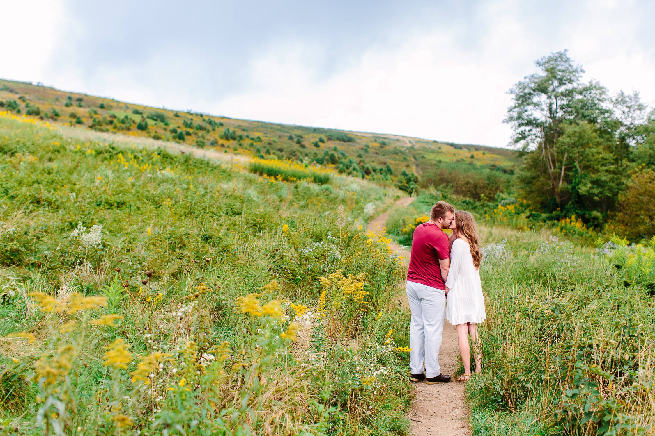 Max Patch Engagement Photos // Mountain Top Sunset // Knoxville Portrait Photographer // Suzy Collins Photography