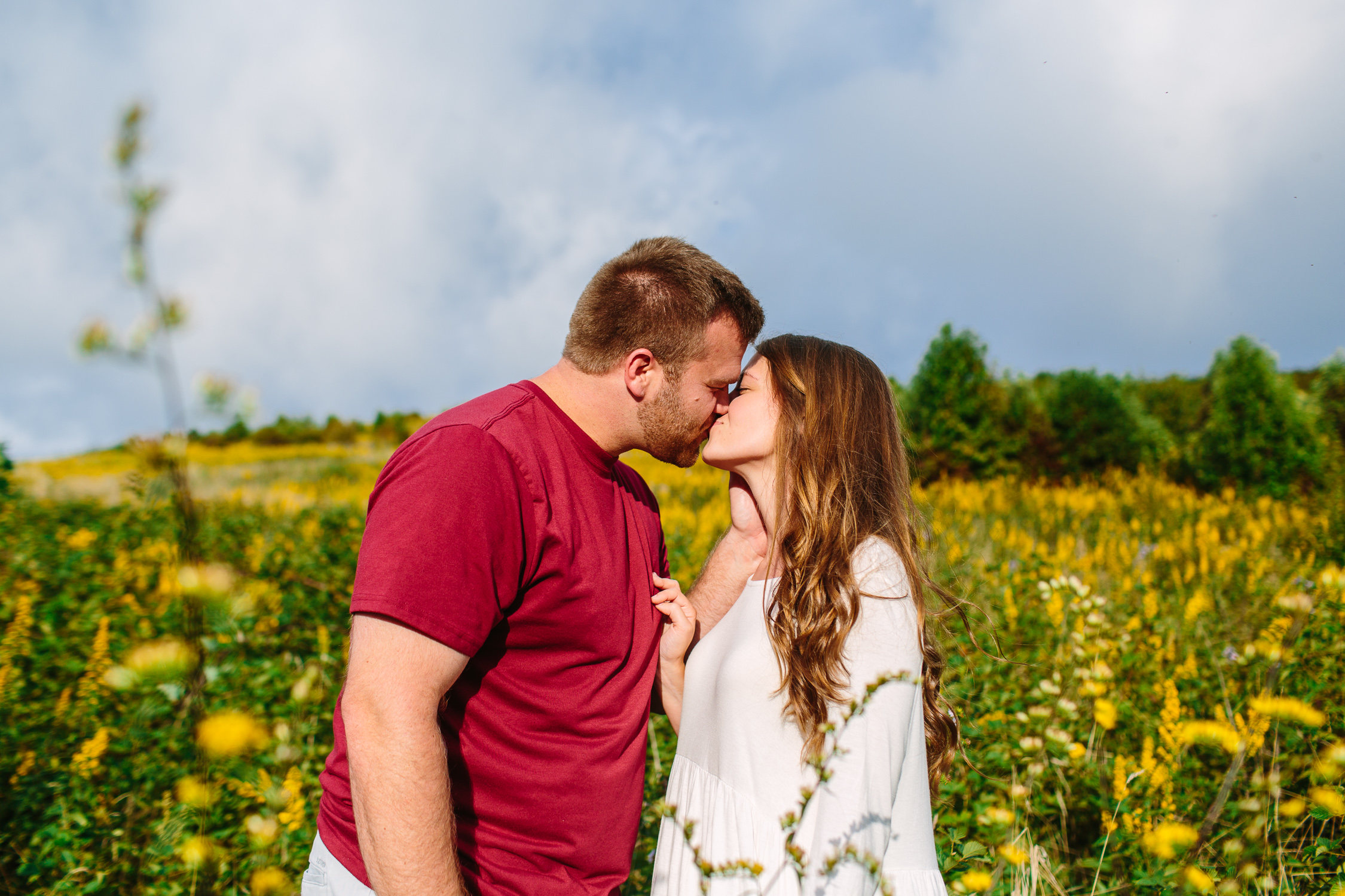 Max Patch Engagement Photos // Mountain Top Sunset // Knoxville Portrait Photographer // Suzy Collins Photography