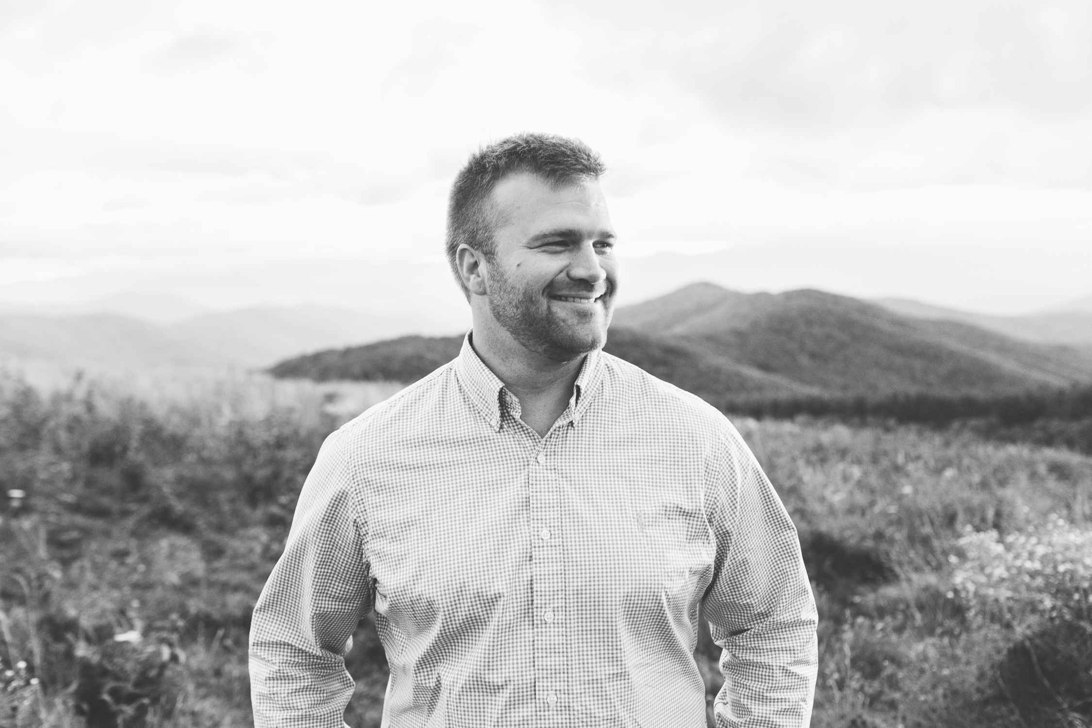 Max Patch Engagement Photos // Mountain Top Sunset // Knoxville Portrait Photographer // Suzy Collins Photography