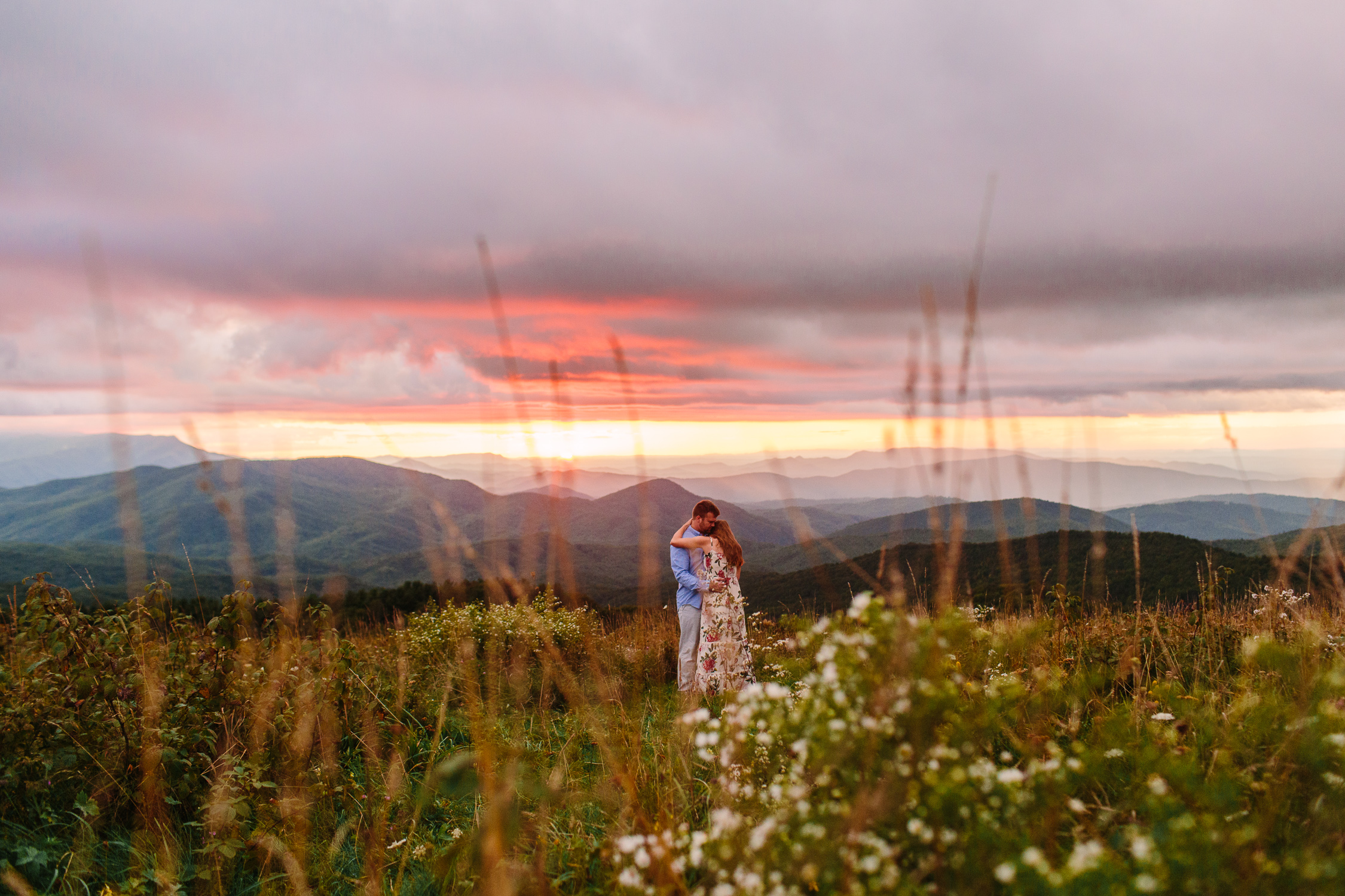Max Patch Engagement Photos // Mountain Top Sunset // Knoxville Portrait Photographer // Suzy Collins Photography
