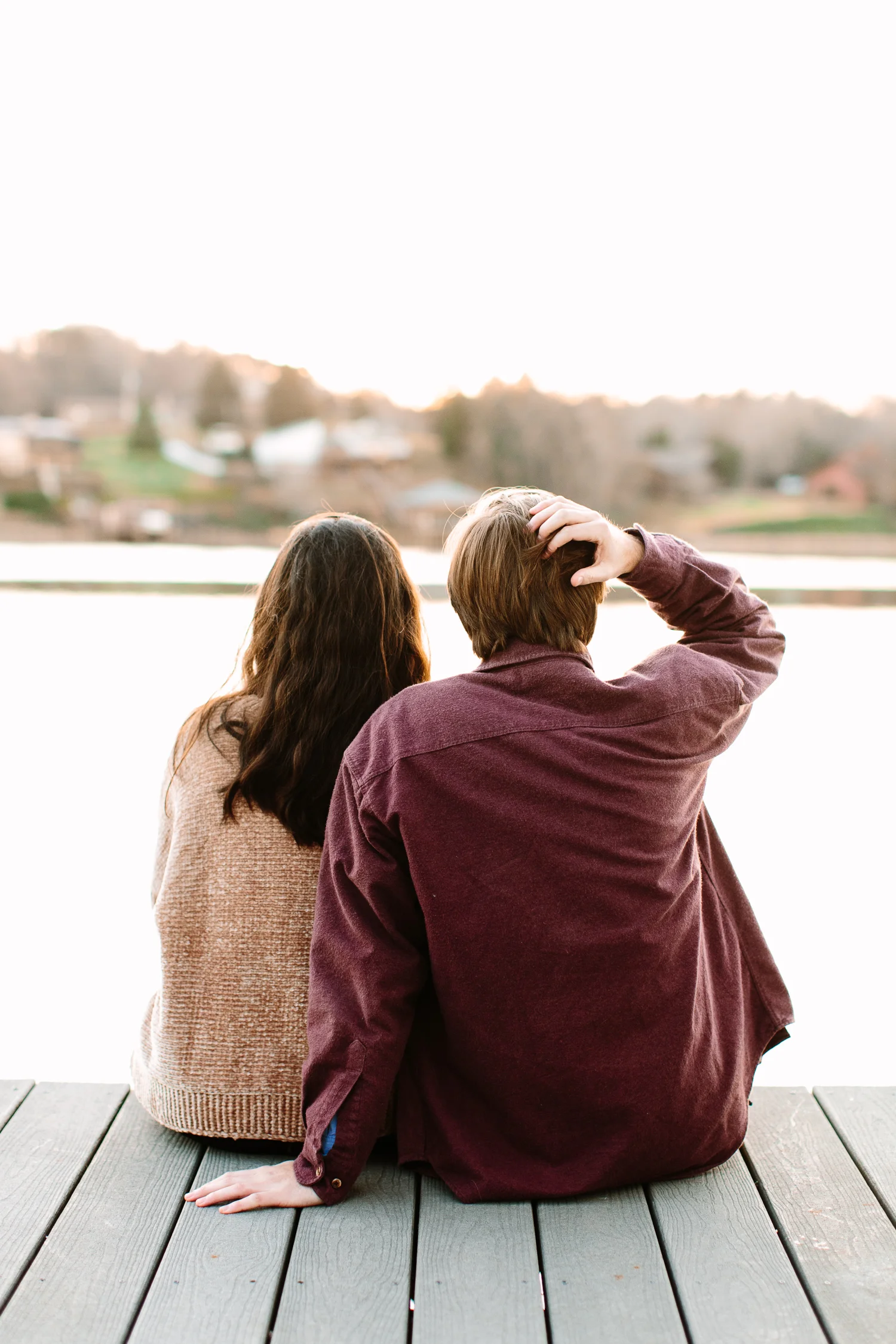 Knoxville Winter Engagement Session on the River // Suzy Collins Photography