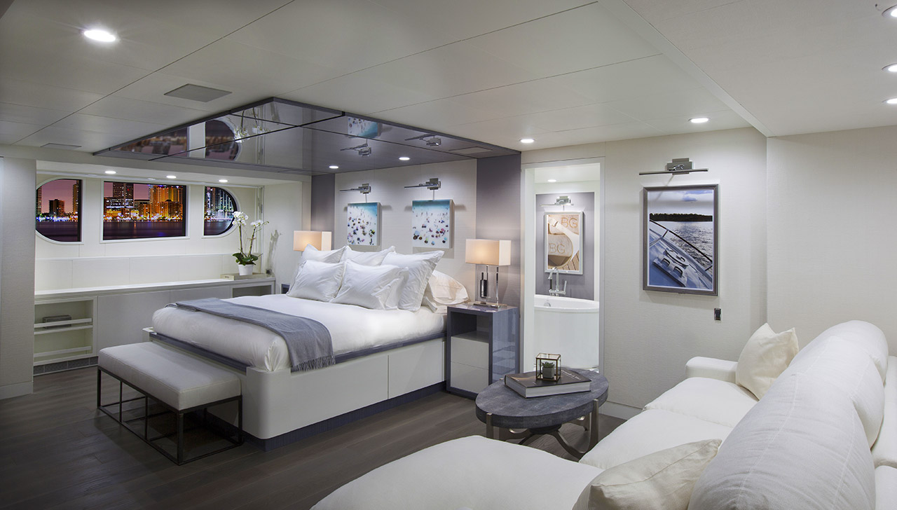 04-Owner's-Stateroom.jpg