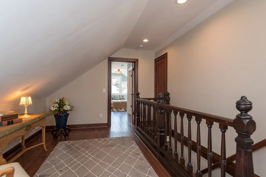 Multi-purpose space at the top of the stair