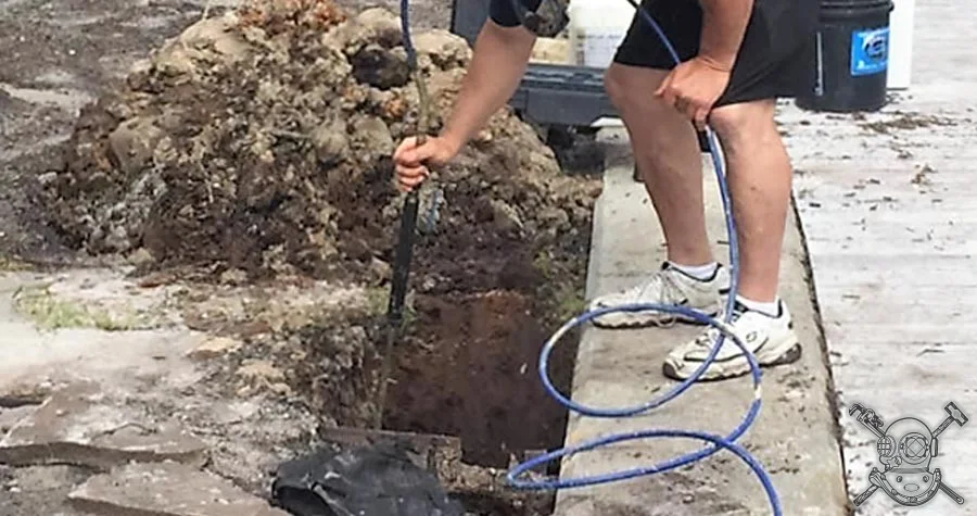 sinkhole pic.jpg
