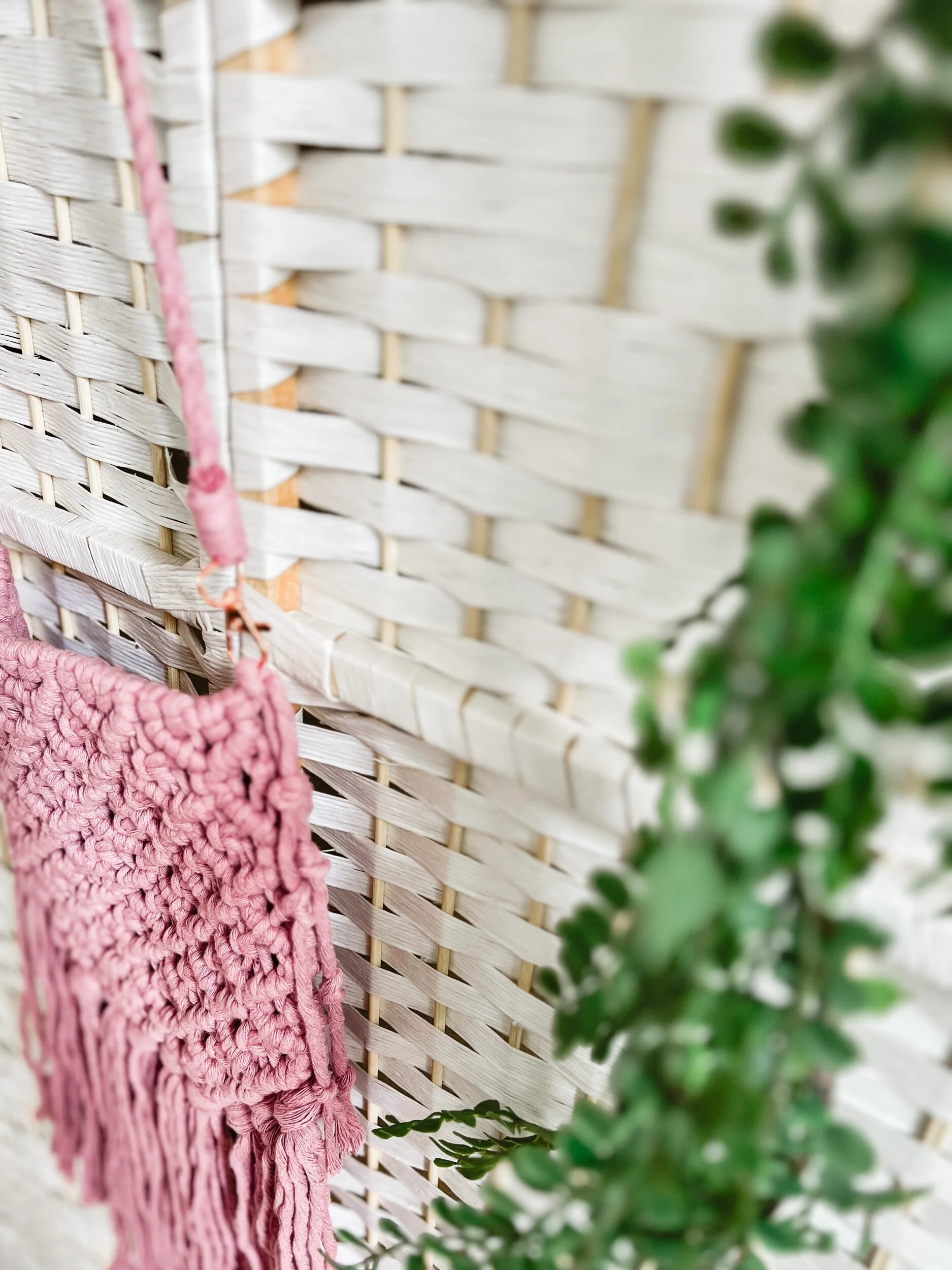 3831F298-5818-4055-B971-A27A66142054