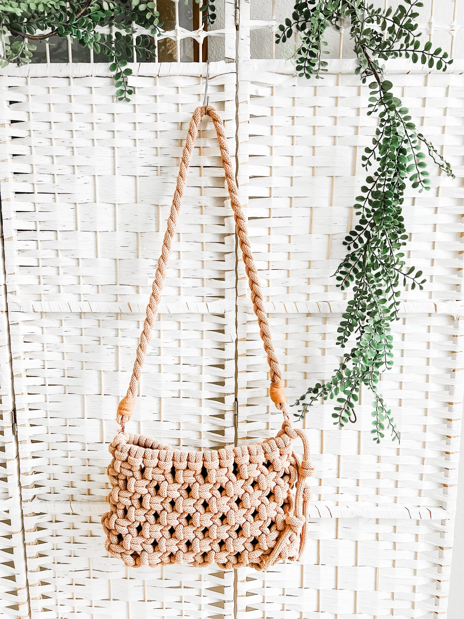 6FDFBB7B-F95D-47BC-94AD-F3D4F7A2B882