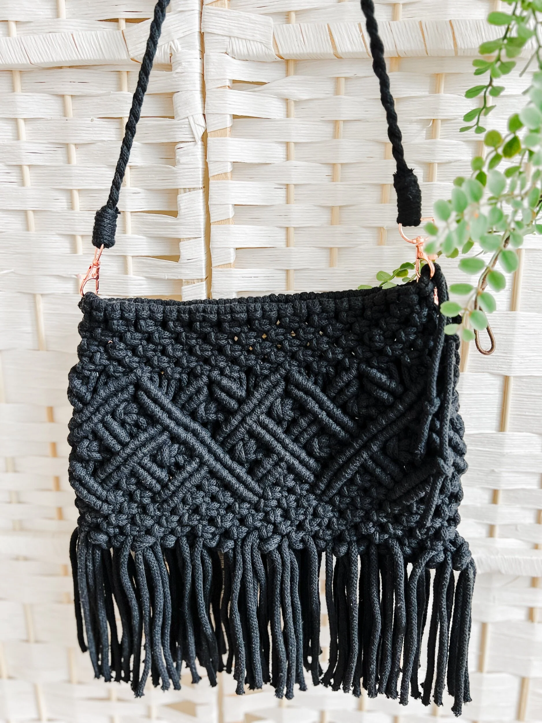 8DAE9B3D-803E-45B7-ADC5-BA21CF28BEE2