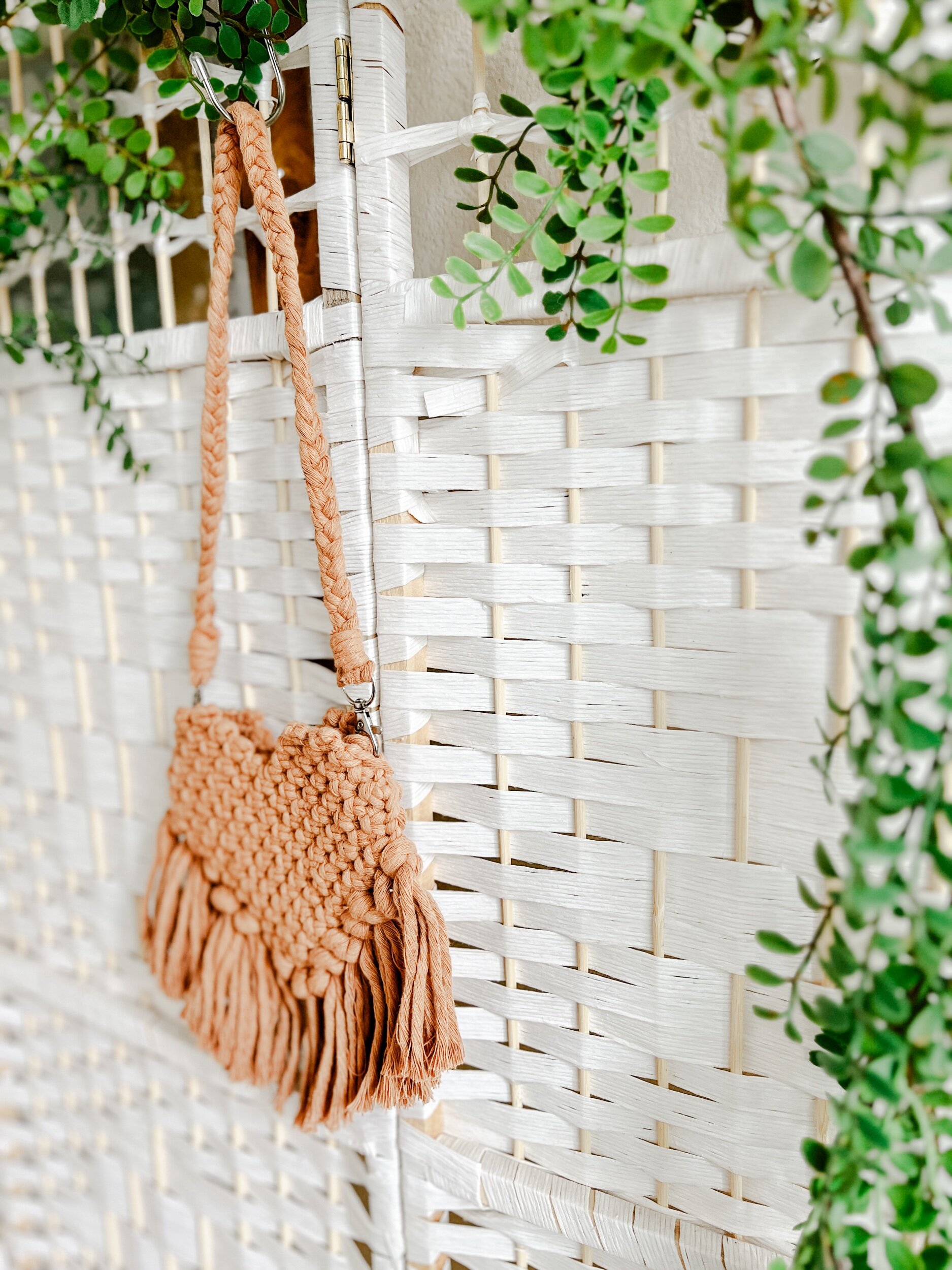 DF9759F9-5460-43ED-A466-C1E650452389