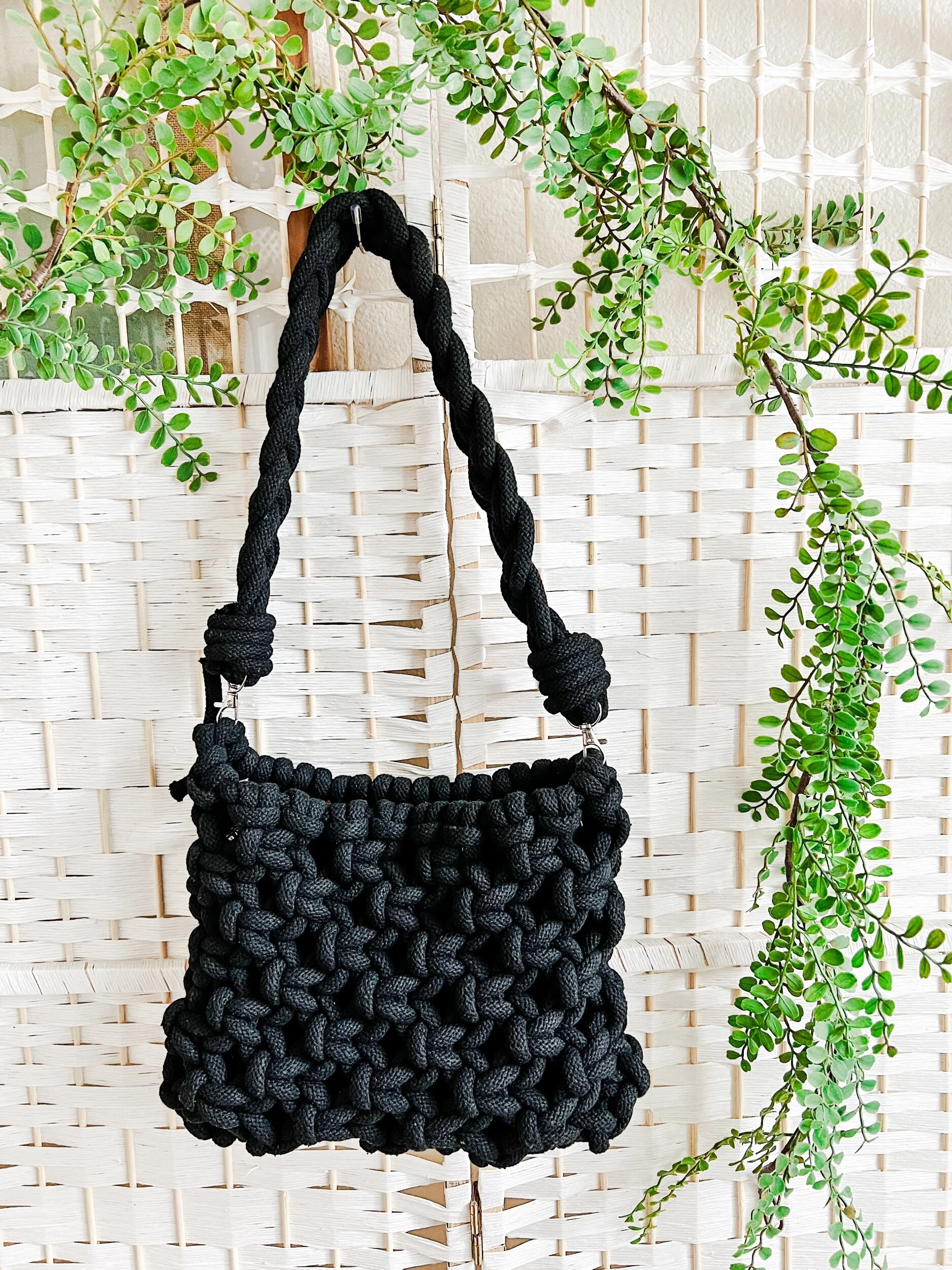 F7152361-704C-47AE-BC08-A2624C523C07