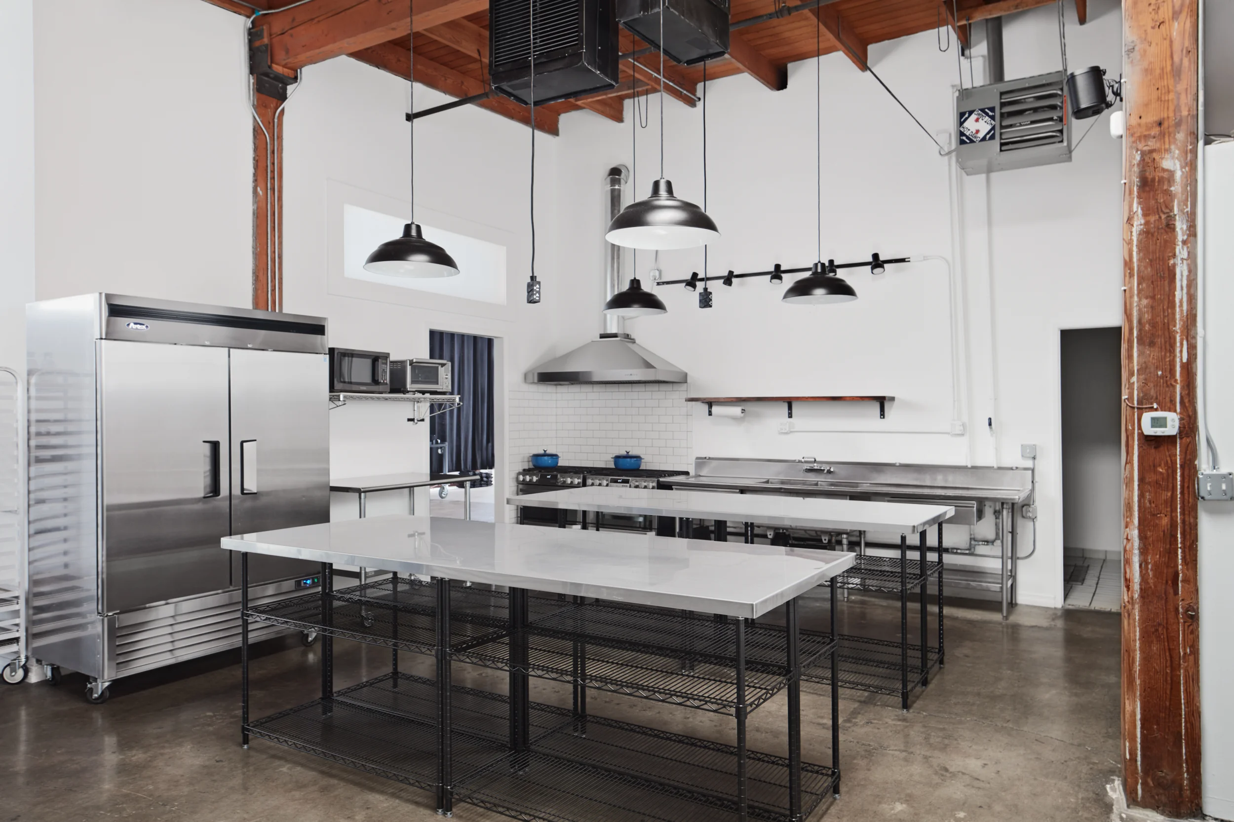 10-Kitchen-Ovens-3-Quarter-022019_R1_V1.jpg
