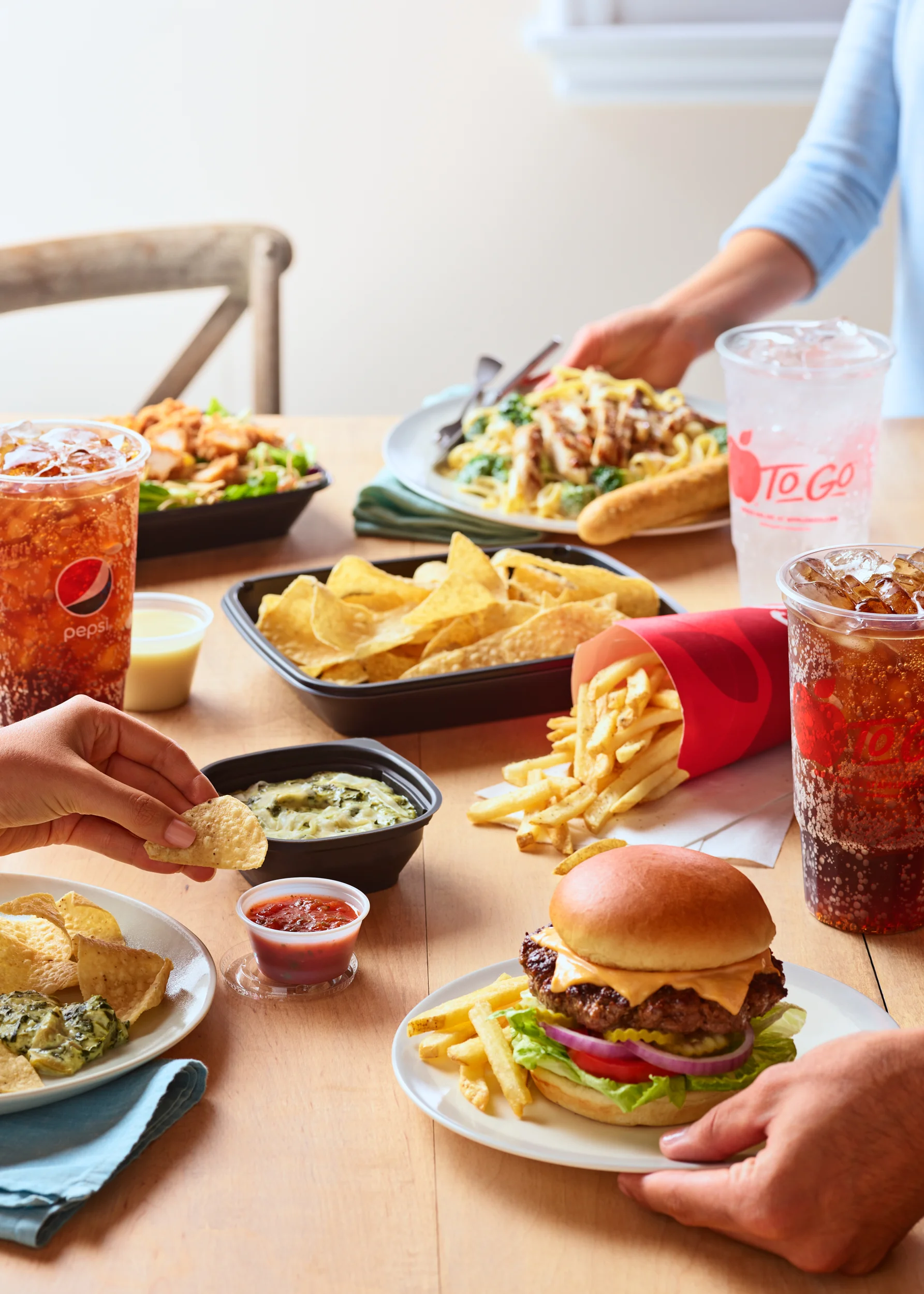 11-Broccoli-Chicken-Alfredo-Oriental-Chicken-Salad-SpinArt-Dip-Classic-Burger-Fries_0543_110118_R1_V2.jpg