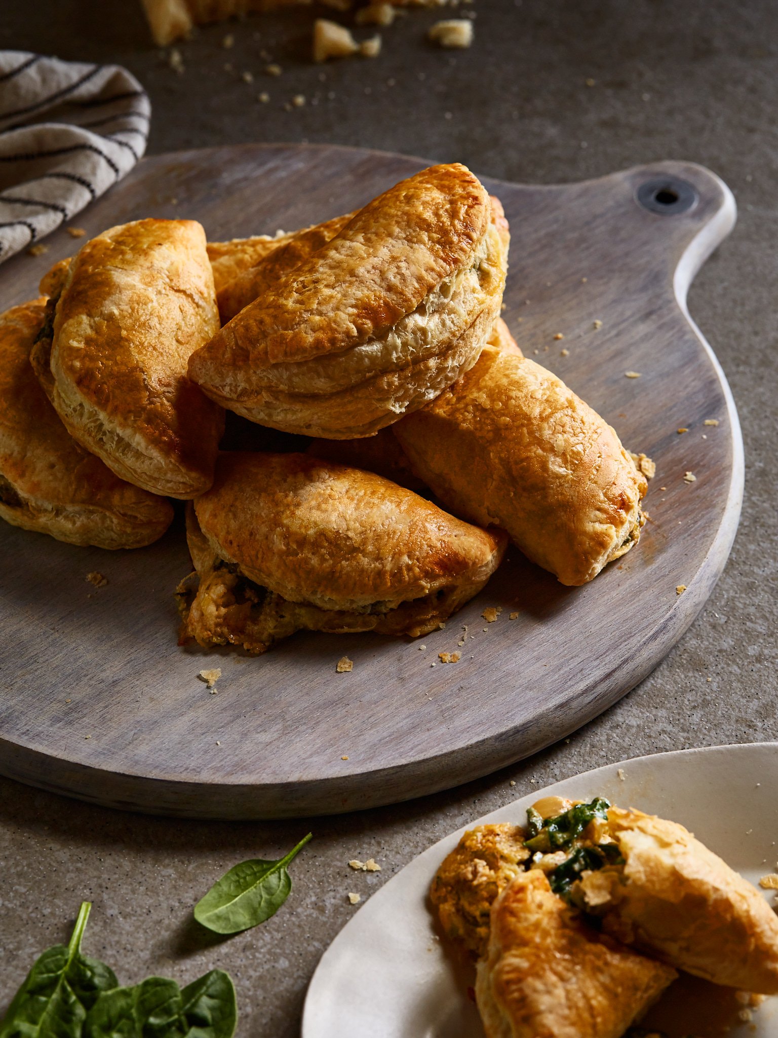 05_SPINACH_EMPANADAS_487_081017_R1.jpg